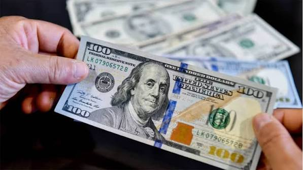 الدولار يرتفع 81 قرشًا خلال أسبوع.. تعرف على سعر الدولار اليوم في البنوك المصرية