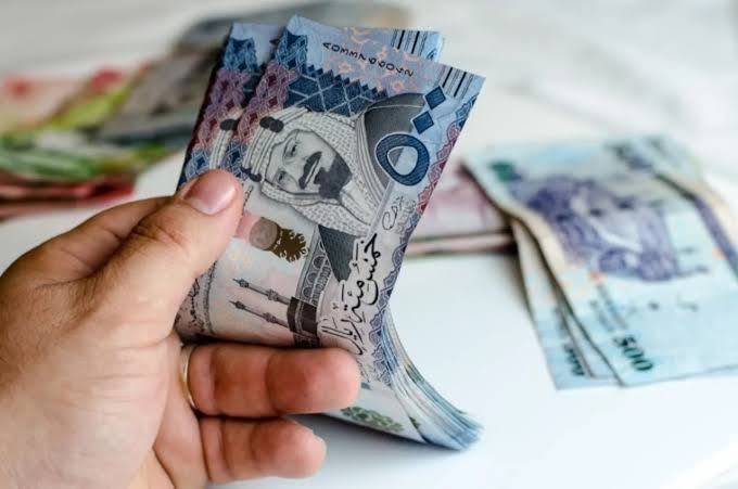 6 رواتب تُصرف في السعودية هذا الأسبوع.. موعد الإيداع وحقيقة زيادة 750 ريالًا للضمان والمتقاعدين بمناسبة اليوم الوطني