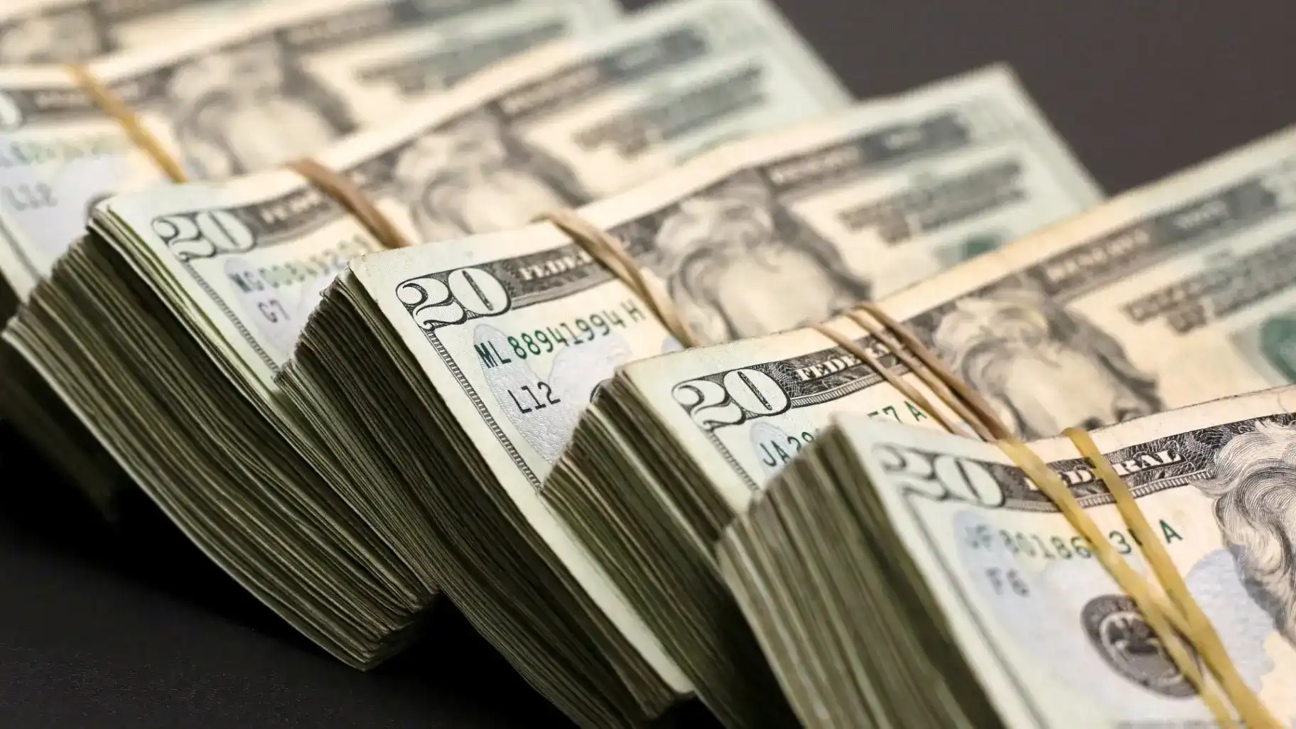 سعر الدولار في العراق اليوم الثلاثاء 22 سبتمبر 2026.. تراجع 900 دينار في الأسواق