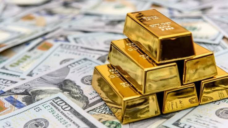 أسعار الذهب اليوم تهبط مع صعود الدولار وسط ترقب تحركات الأسواق العالمية