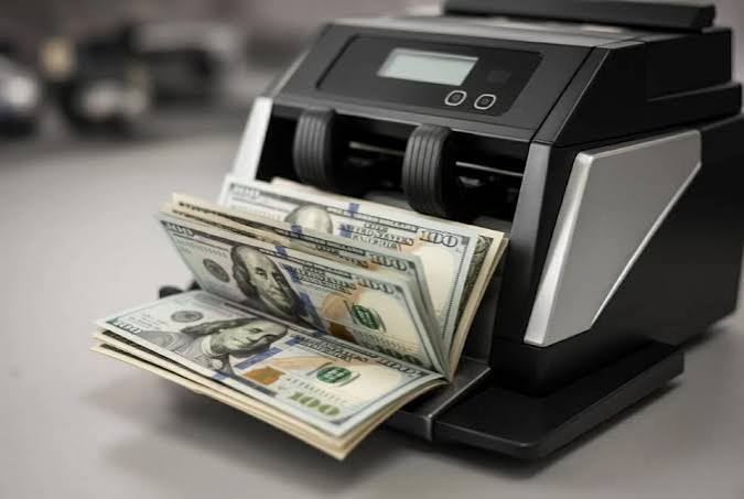 أسعار العملات اليوم الخميس 8 أكتوبر 2026 مقابل الجنيه المصري.. الدولار والعملات الأجنبية بالبنوك