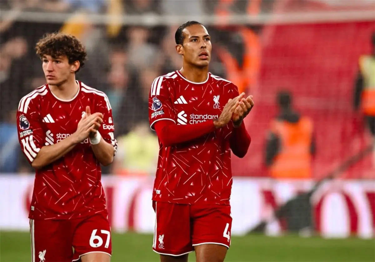 من هو حكم مباراة ليفربول ولاسك لينز في الدوري الأوروبي؟.. وطاقم التحكيم بالكامل