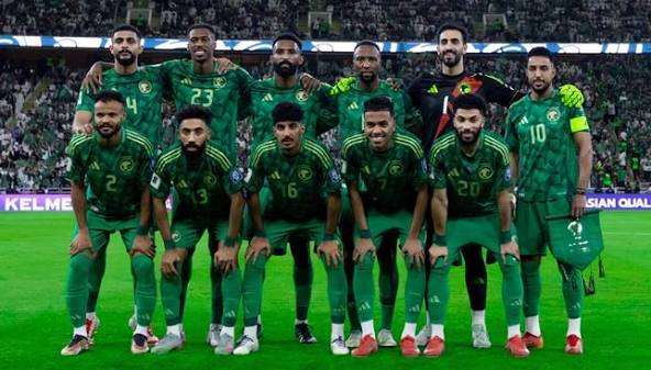 تشكيل السعودية المتوقع أمام الإمارات.. دونيس يحسم موقف حسان تمبكتي قبل المواجهة