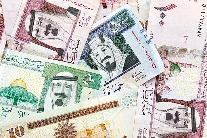 سعر الريال السعودي اليوم الأحد 11 أكتوبر 2026 في البنوك المصرية بيعًا وشراءً